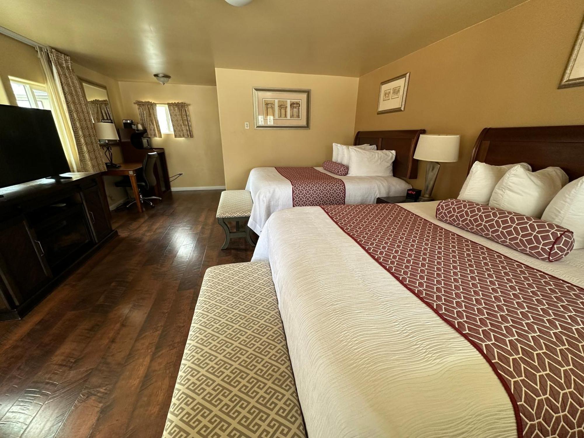 Abram Inn & Suites Урей Екстер'єр фото