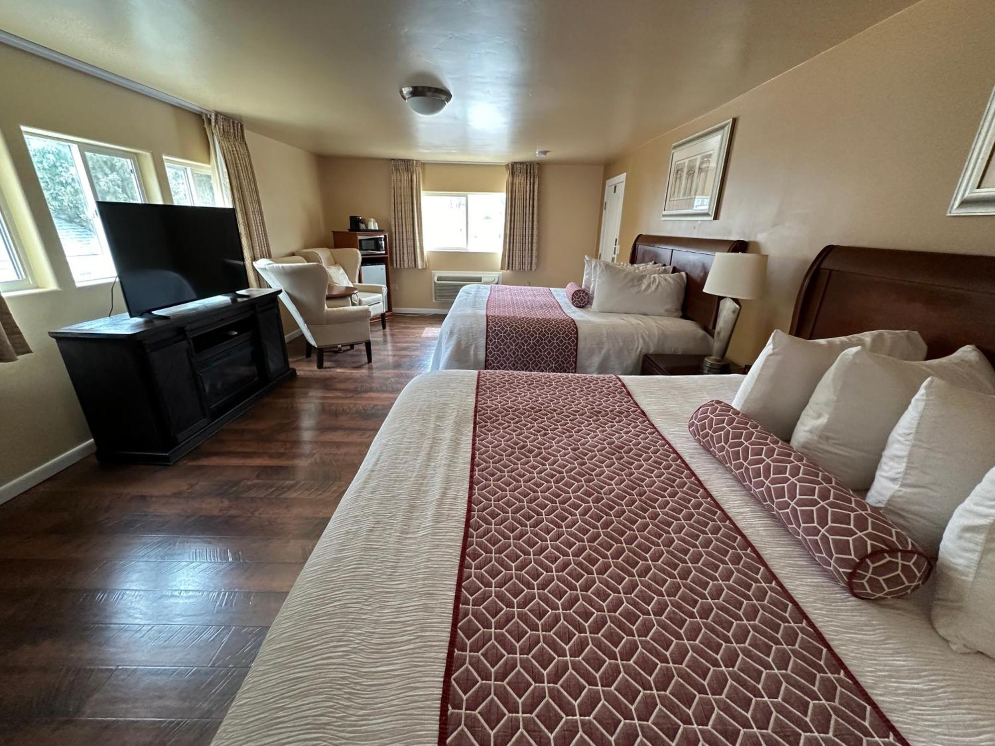 Abram Inn & Suites Урей Екстер'єр фото